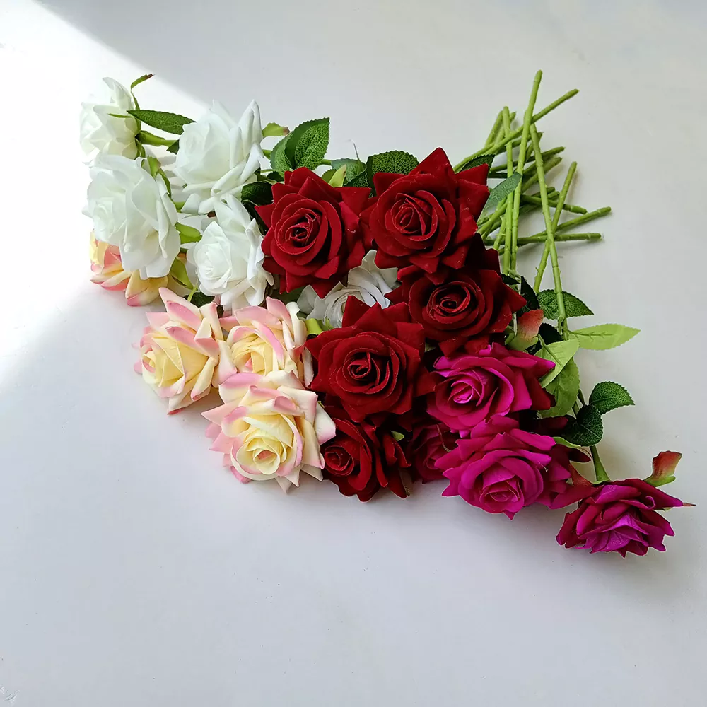 Cum să faci florile artificiale mai realiste?