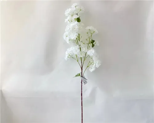 Cum replică flori de mătase de flori de cireșă textura delicată a petalelor Sakura reale?