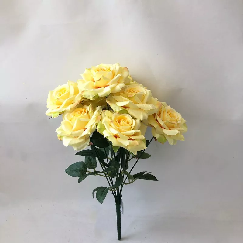 Buchet de trandafir artificial